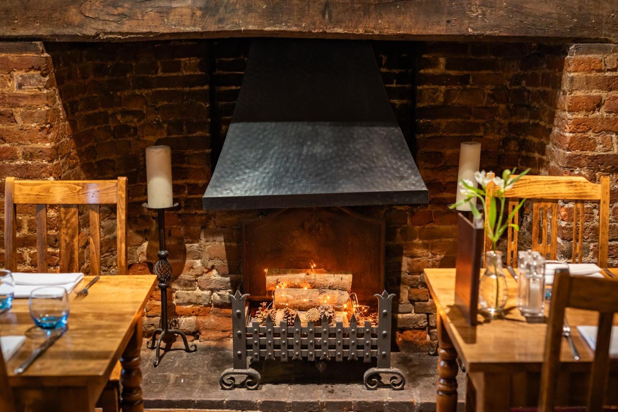 The Red Lion Hotel Hillingdon Buitenkant foto