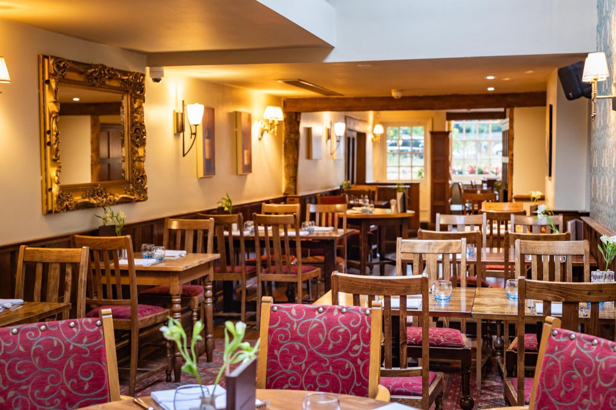 The Red Lion Hotel Hillingdon Buitenkant foto