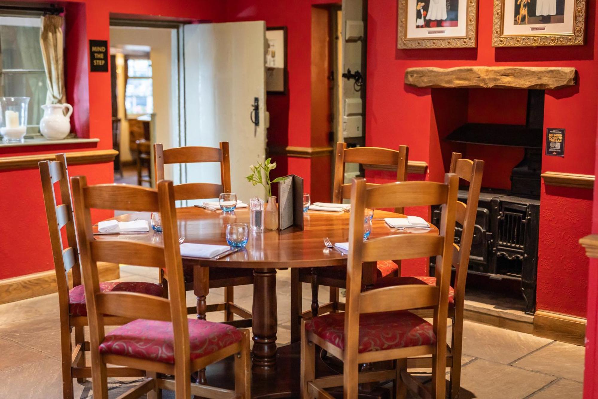 The Red Lion Hotel Hillingdon Buitenkant foto