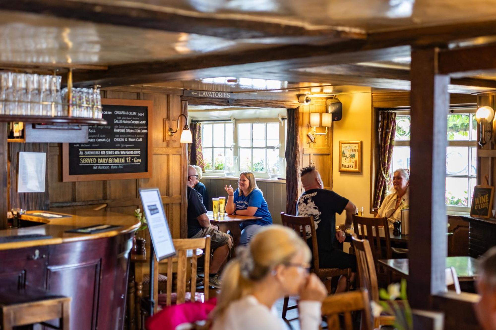 The Red Lion Hotel Hillingdon Buitenkant foto