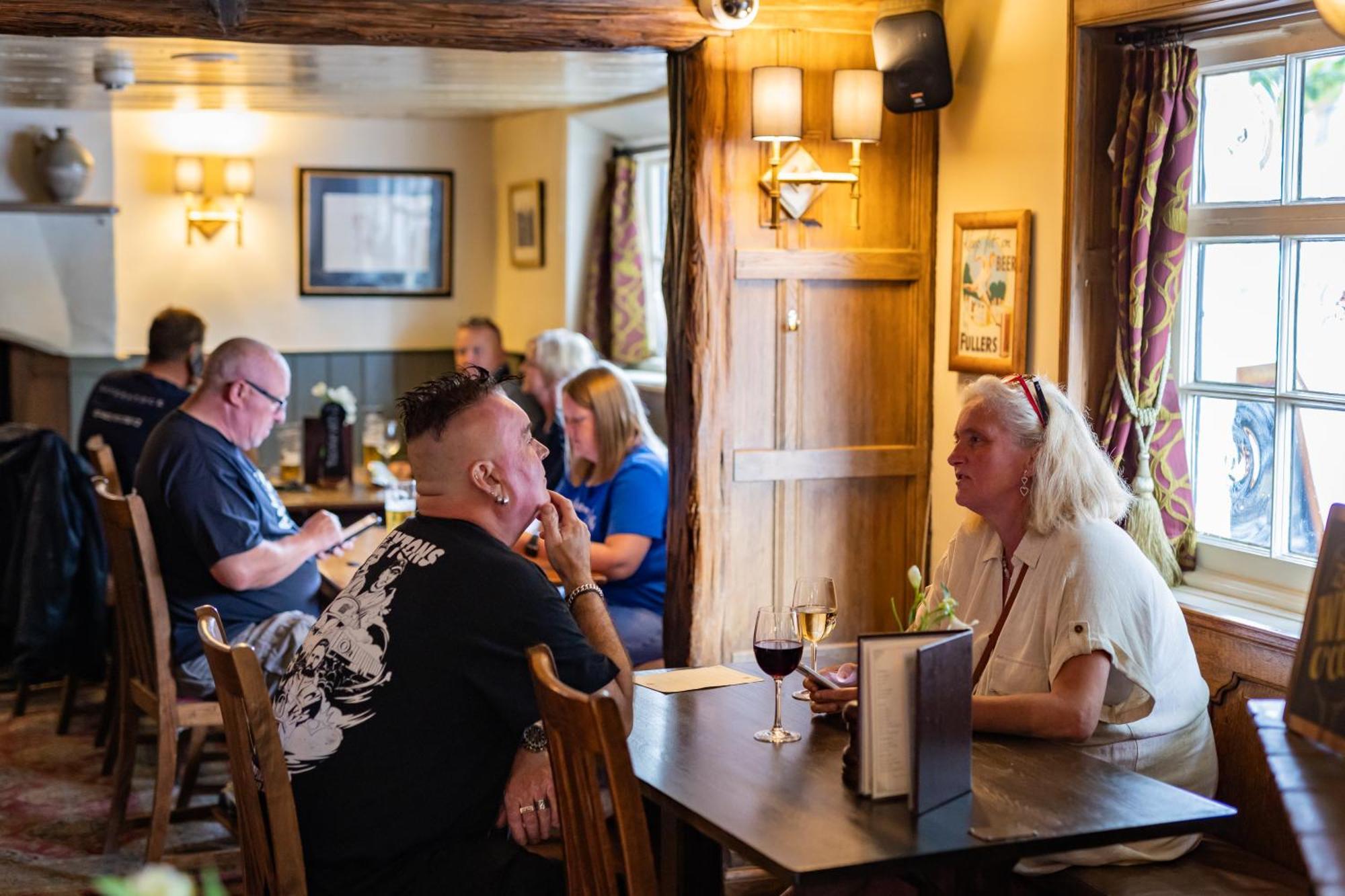 The Red Lion Hotel Hillingdon Buitenkant foto