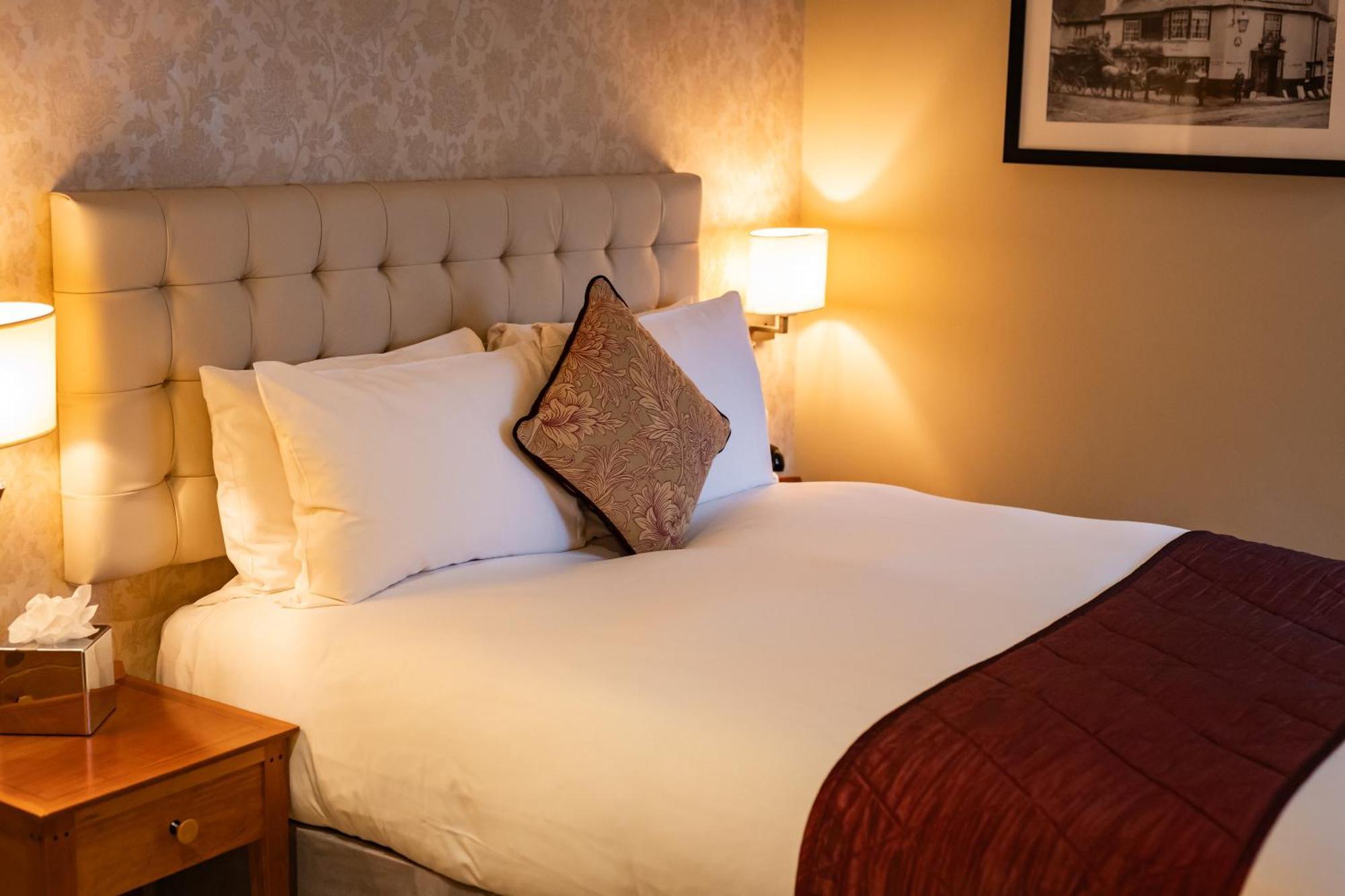 The Red Lion Hotel Hillingdon Buitenkant foto